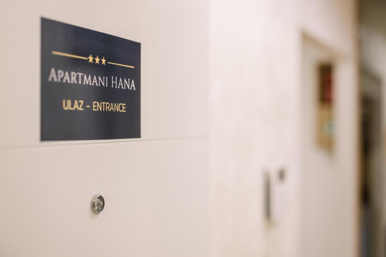 Apartments Hana City Center 리브노 외부 사진